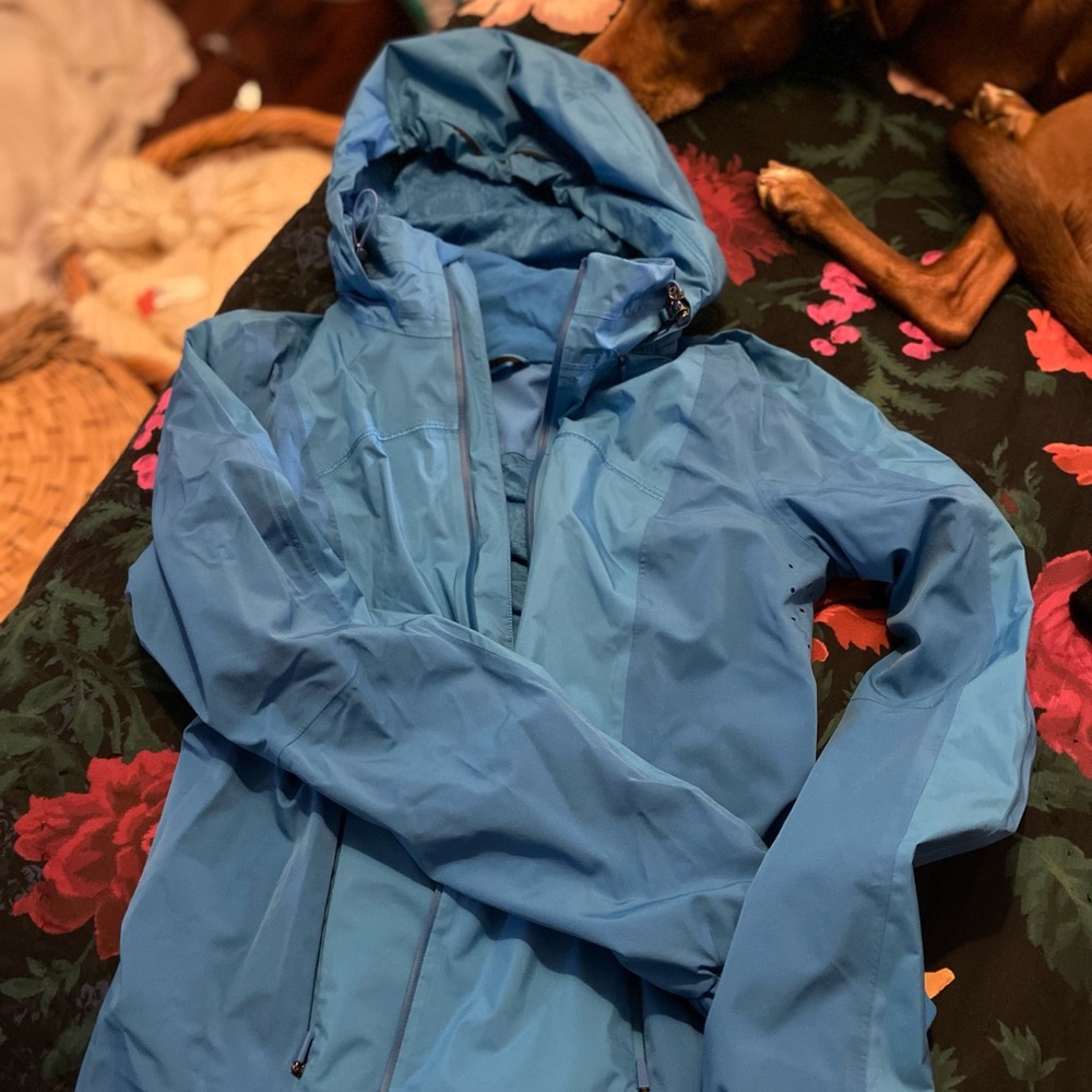 Lululemon rain jacket